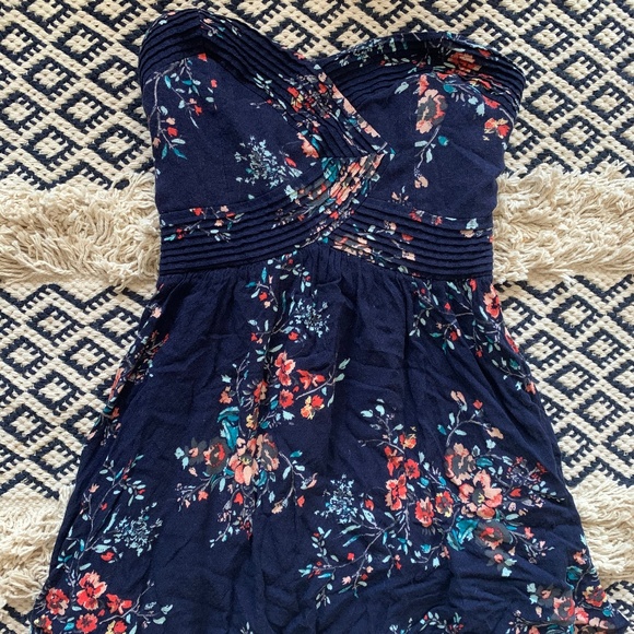 Kimchi Blue Dresses & Skirts - urban outfitters strapless floral dress Kimchi Blue Dresses & Skirts - urban outfitters strapless floral dress